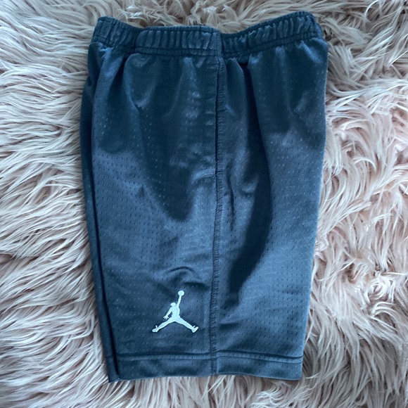 Boys Shorts - Picture 3 of 3